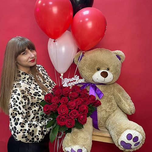 25 роз, топпер, воздушные шарики и мишка