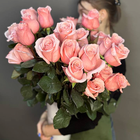 Розы Эквадор нежно-розовые