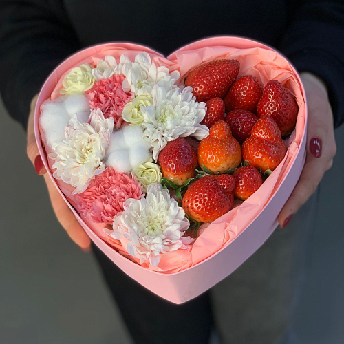 Сердце с клубничкой